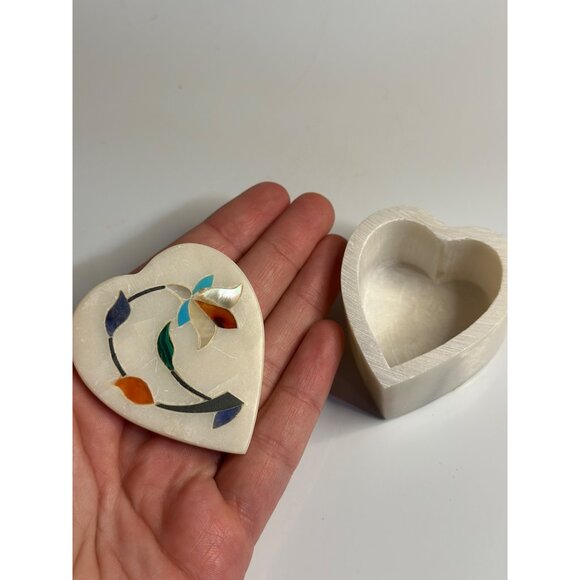 VTG 1980 Soapstone Heart Trinket Box Mother of Pearl Inlay Pietra Dura 2.25" - Picture 4 of 6